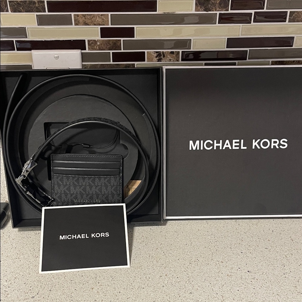 Michael Kors Black Men's Wallet and Belt Set